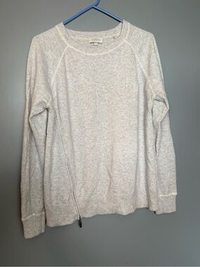 Kinross Cashmere Side-Zipper Crewneck
Sweater Sz M